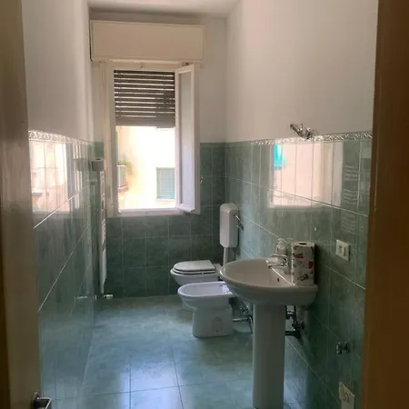 לינה וארוחת בוקר Casa Nucara